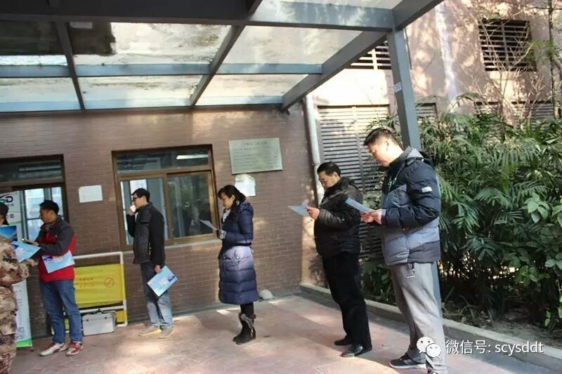 四川电梯维保公司电话