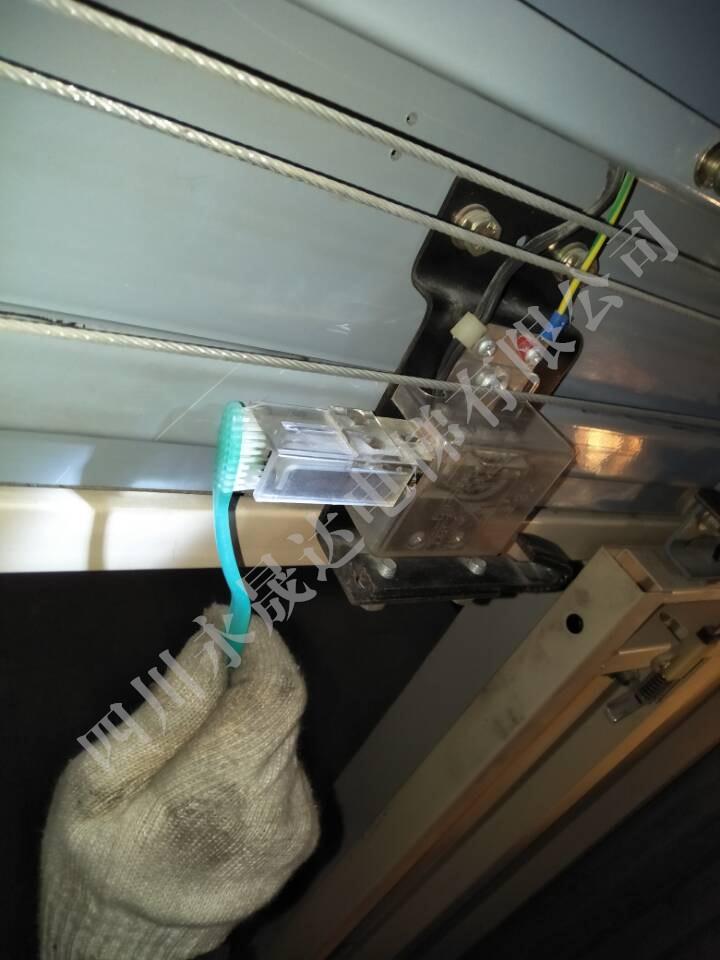 电梯保养